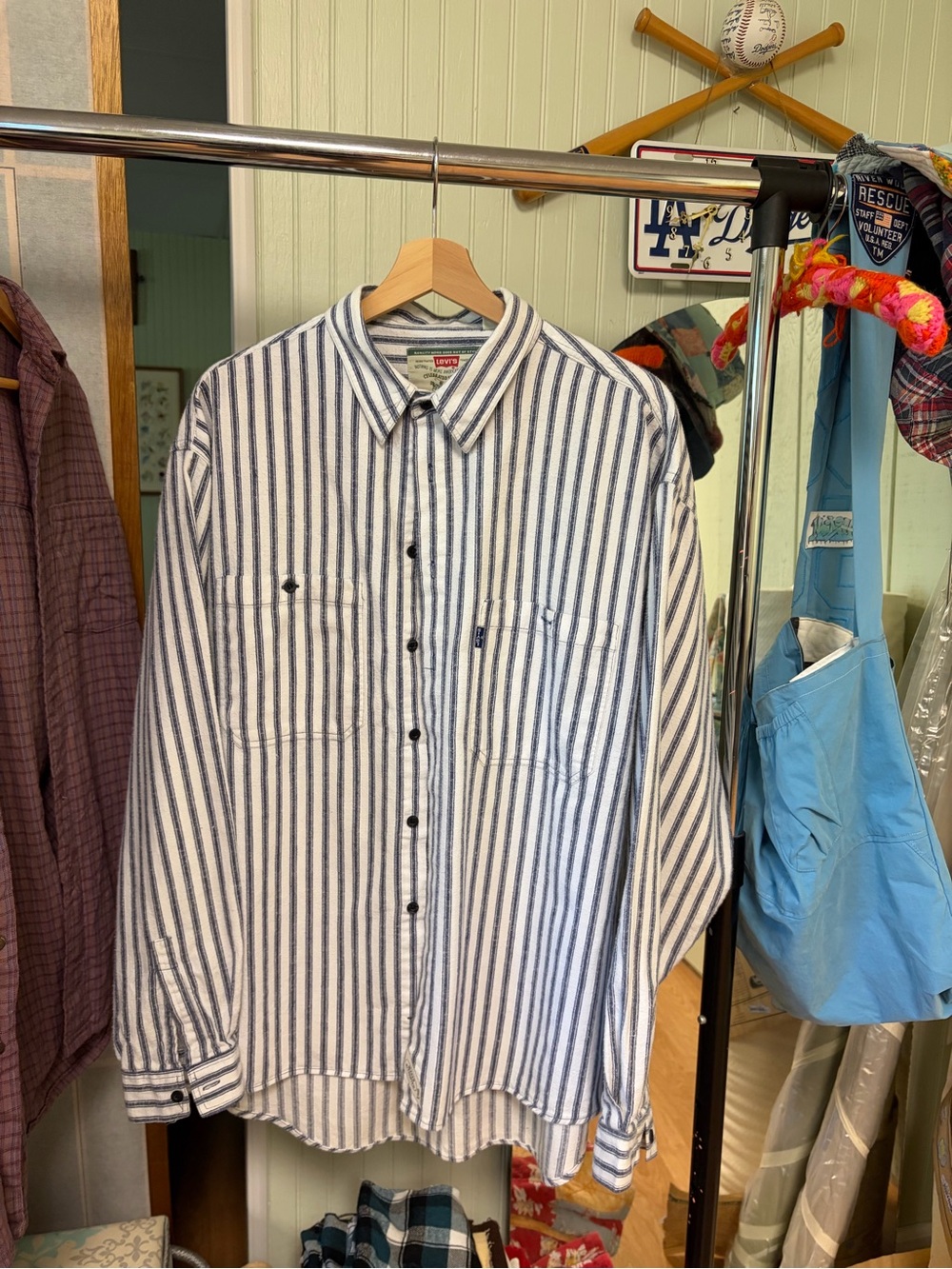Levi's Men’s White Shirt with Navy Vertical Stripes - Picture 2 of 4